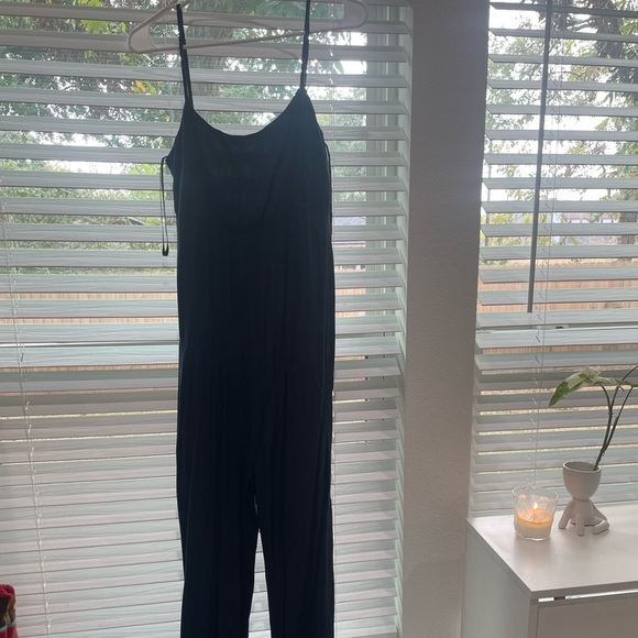 BCBG Generation Navy Jumpsuit - size S - Picture 3 of 7